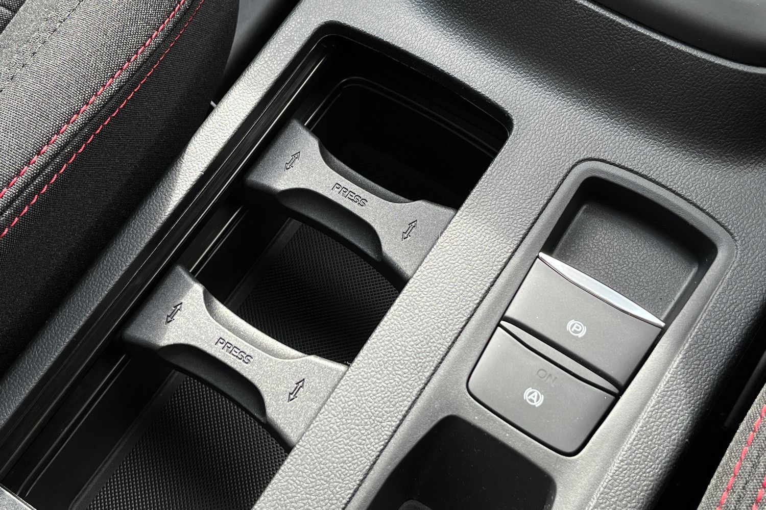 Ford FOCUS Photo 36