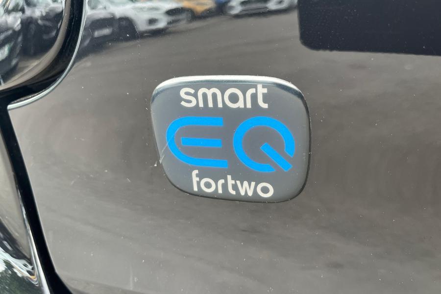 smart FORTWO COUPE Photo autoimg-465170bd9d5b1d982cd540d6167c30497ec1aff2.jpg