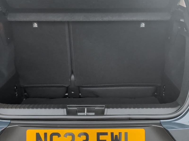 Used Renault Captur NG23FWL 33