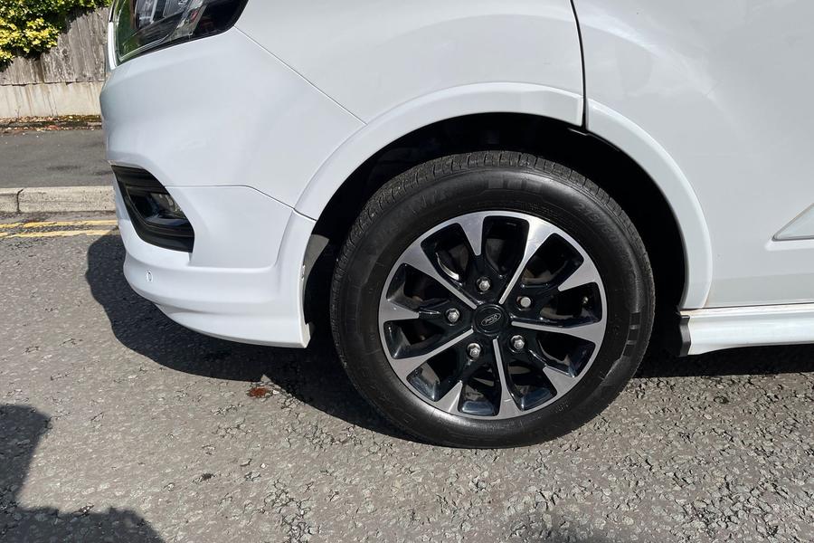 Ford TRANSIT CUSTOM Photo autoimg-4658223e8137ab792dae3412fe6b06e166f2fe09.jpg