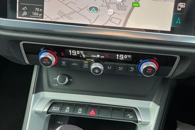 AUDI Q3 Photo 35