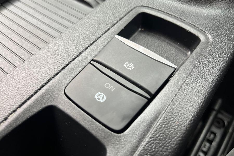 Ford FOCUS Photo autoimg-465cbca51bd24f267296307877a1a6d8a35bf69f.jpg