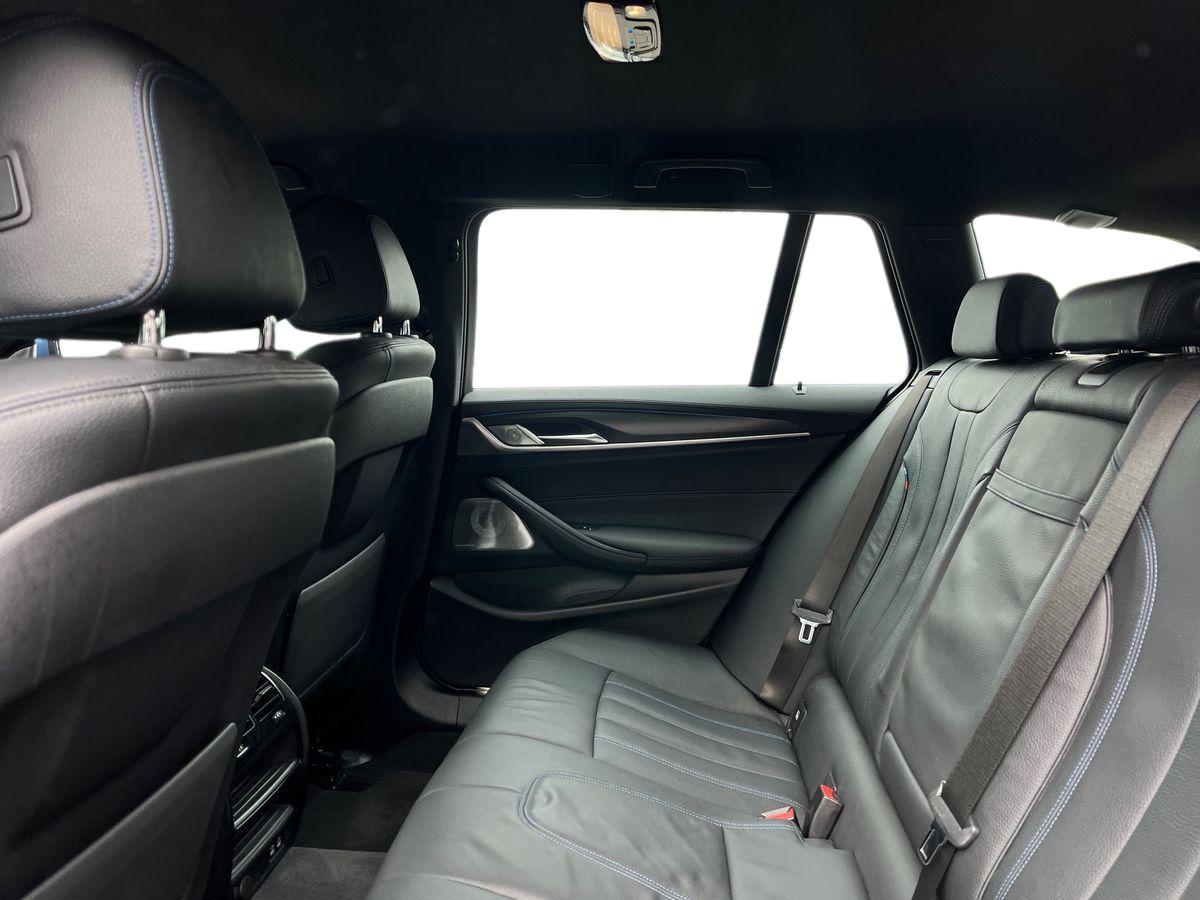 BMW 5 Series Photo 3