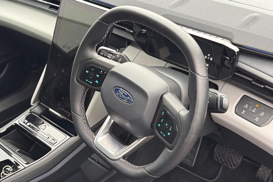 Ford EXPLORER Photo autoimg-465e38b55c17426483c1fba8062f8f1b39a2d943.jpg