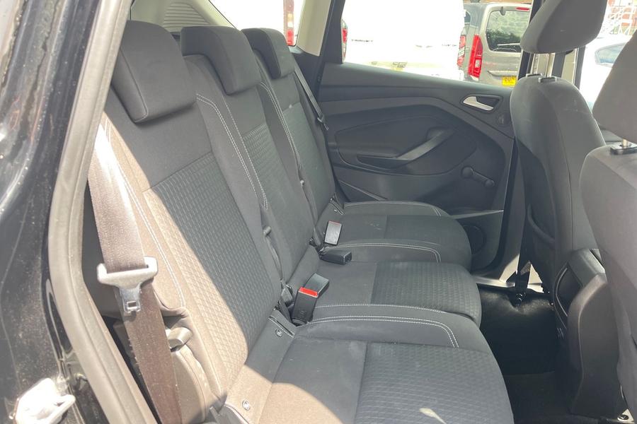 Ford C-MAX Photo autoimg-465e64cf793d7d9bd6779f617593a2de501be236.jpg