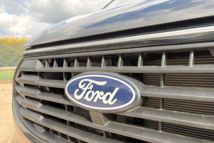 Ford TRANSIT CUSTOM Photo autoimg-4662601d2e280f777fa717341c3138d6883a4147.jpg
