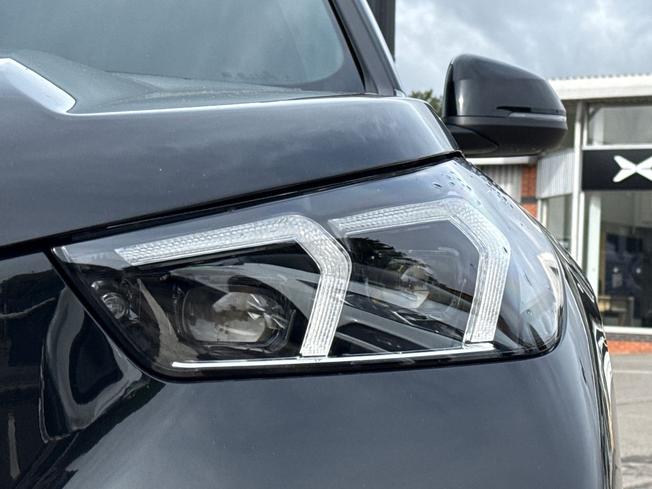 BMW X1 Photo 29