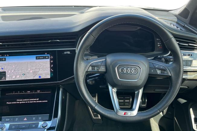 Audi Q7 Photo 11