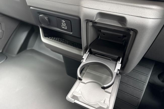VOLKSWAGEN  Transporter Photo 27