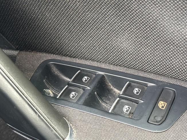 VOLKSWAGEN Golf Photo 41