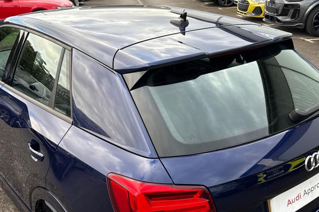 AUDI SQ2 Photo 25