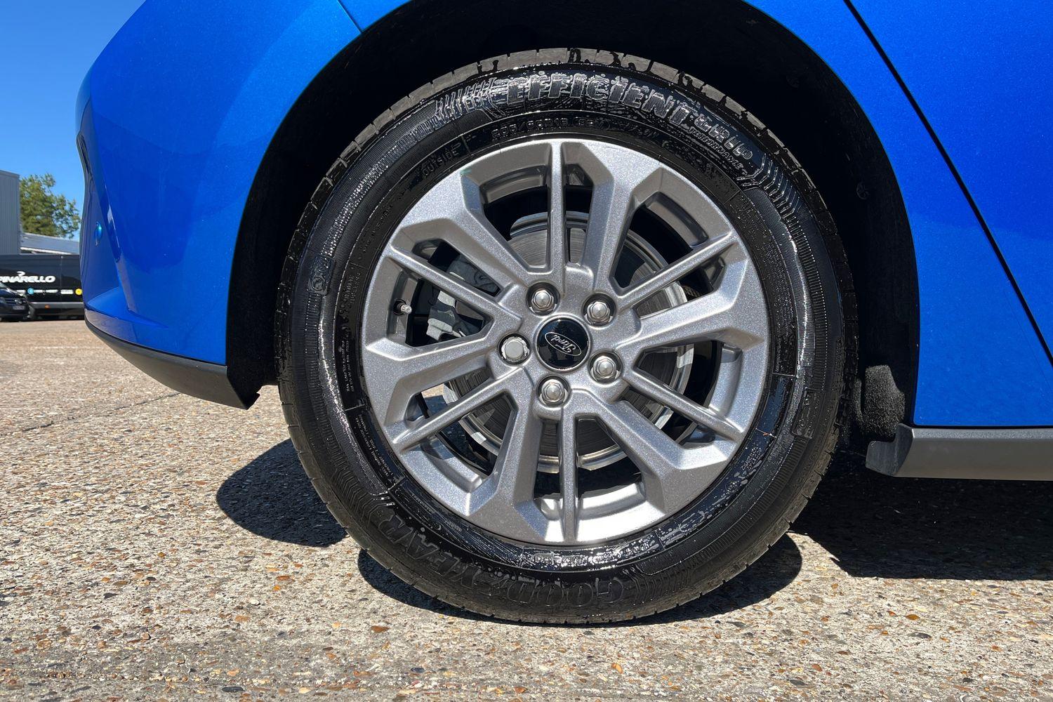 Ford Focus Photo 7