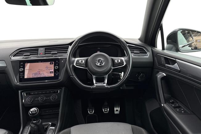 VOLKSWAGEN Tiguan Photo 11