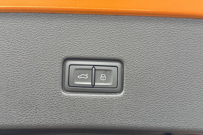 Audi SQ8 Photo 30