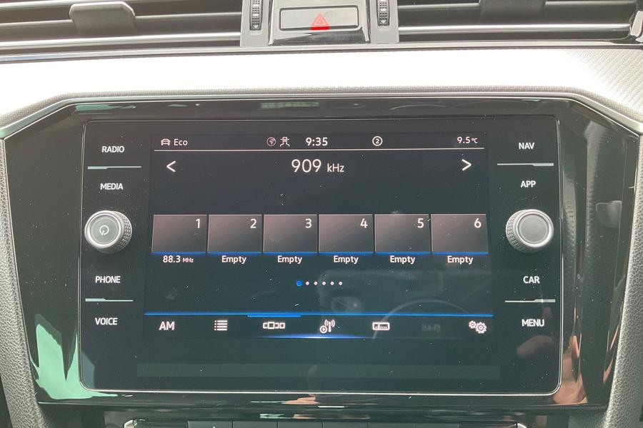 Volkswagen PASSAT Photo autoimg-467dab0b9aeec2b9eceba436b12fd7581dfbd505.jpg
