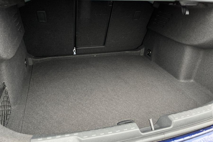 Audi S3 Photo autoimg-467eab32f44dd319d3e14ddbaef829dd4de15ad6.jpg