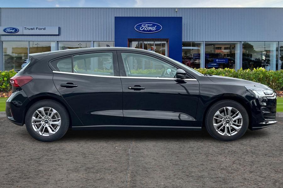 Ford FOCUS Photo autoimg-467edec12d42953e8539a55cd1fda742c3611a32.jpg