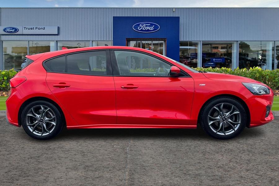Ford FOCUS Photo autoimg-46845ad65fee1505b9e1853829c6b42f861b46eb.jpg