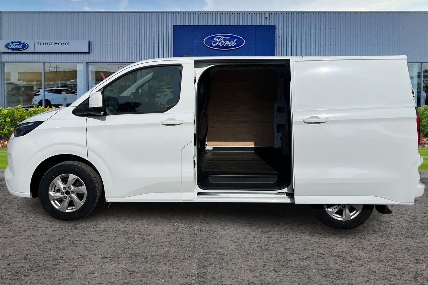 Ford E-TRANSIT CUSTOM Photo 4