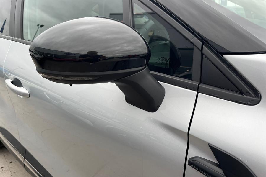 Renault CAPTUR Photo autoimg-468af417397c198508e38ac5cef9f1cd1bcf35a4.jpg