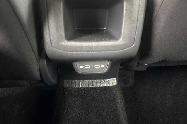 Volkswagen T-Cross Photo 31