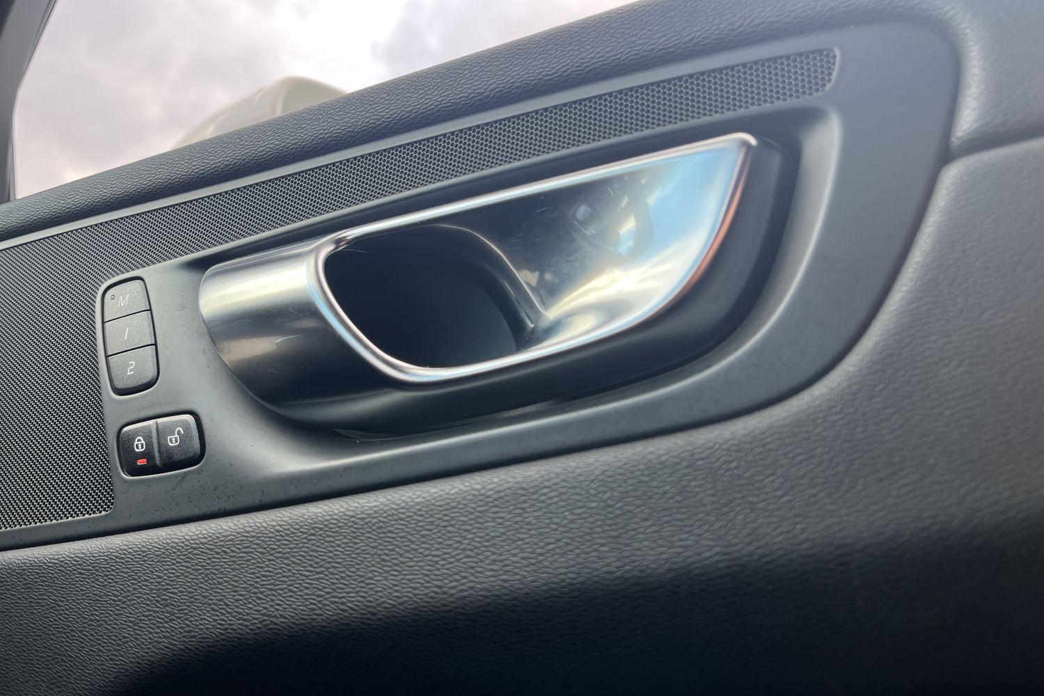 Volvo XC60 Photo 22