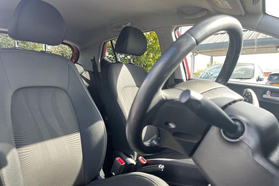 Hyundai i10 Photo autoimg-46933f6cda9bb4d7843d33e567d842d4ec24213f.jpg