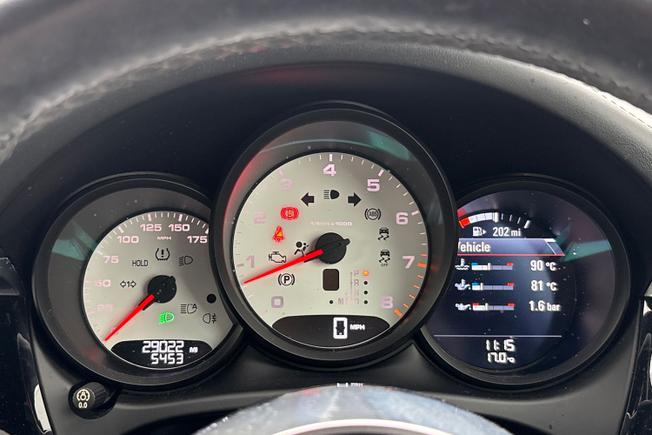 PORSCHE Macan Photo 15