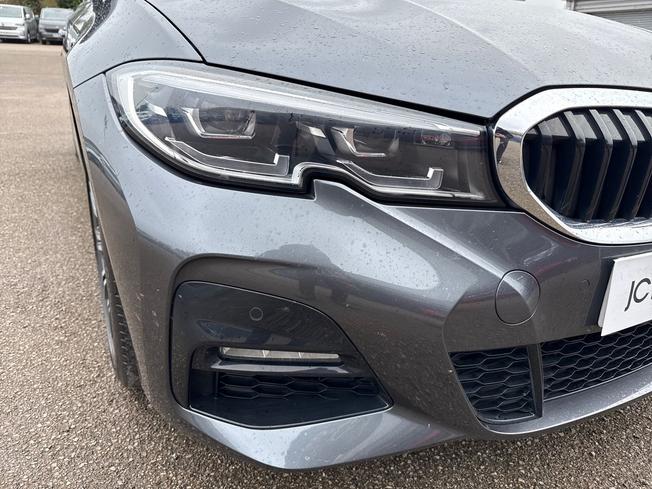 BMW 3 Series Photo 30