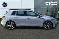 VOLKSWAGEN Golf Photo 4