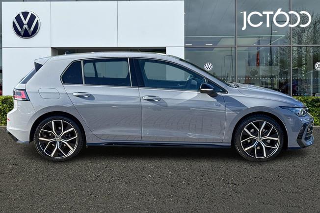 VOLKSWAGEN Golf Photo 4