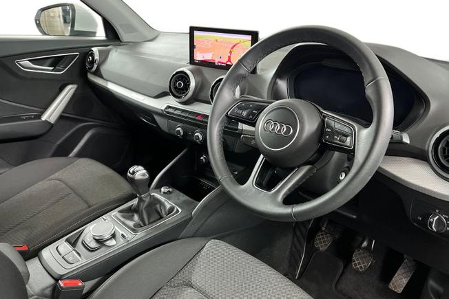 AUDI Q2 Photo 6