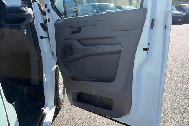 VOLKSWAGEN Transporter Photo 45