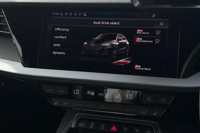 Audi RS3 Photo 30