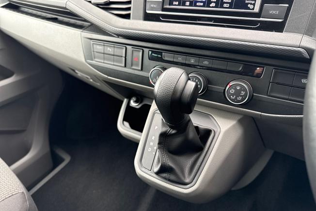 VOLKSWAGEN Transporter Photo 39