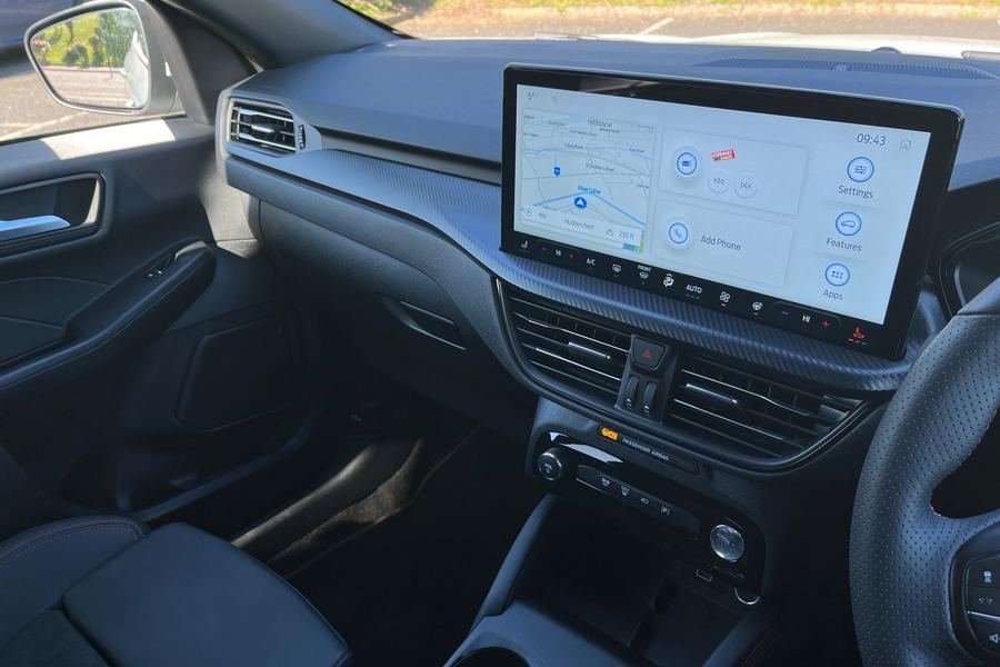 Ford KUGA Photo autoimg-46a3ced99859444d6230cef85993f81e55795cc8.jpg