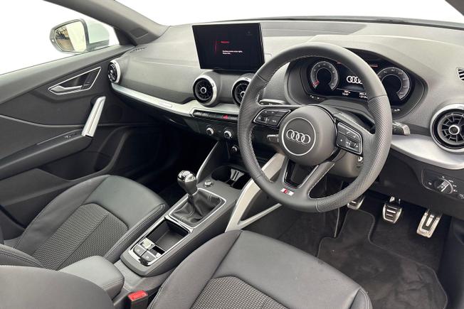 AUDI Q2 Photo 6