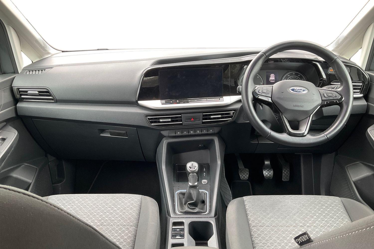 Ford TOURNEO CONNECT Photo 9