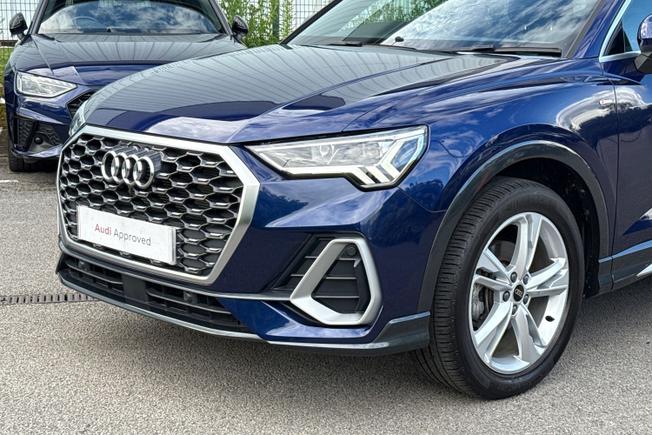 Audi Q3 Photo 22