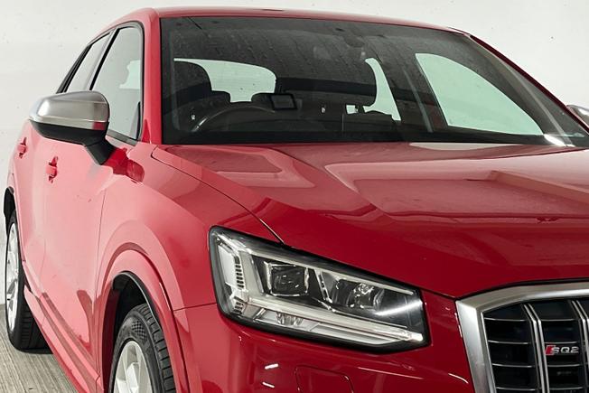 AUDI Sq2 Photo 38