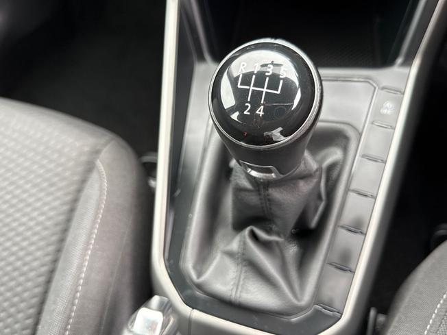 VOLKSWAGEN Polo Photo 34