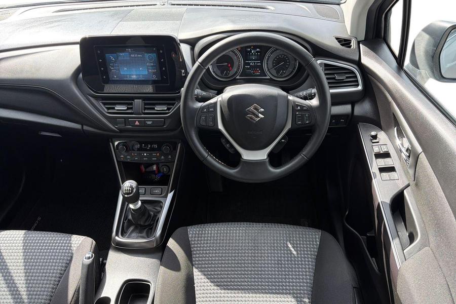 Suzuki S-Cross Photo autoimg-46aebc647c07ddade6cebf857aaae3edba890b06.jpg