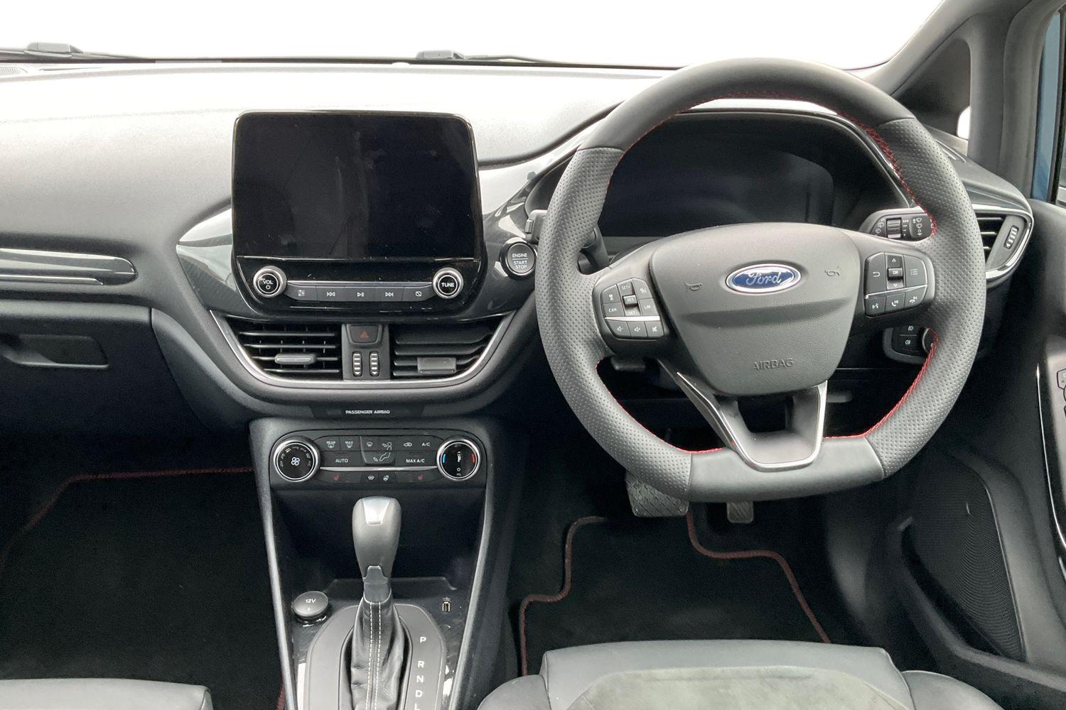 Ford FIESTA Photo 10