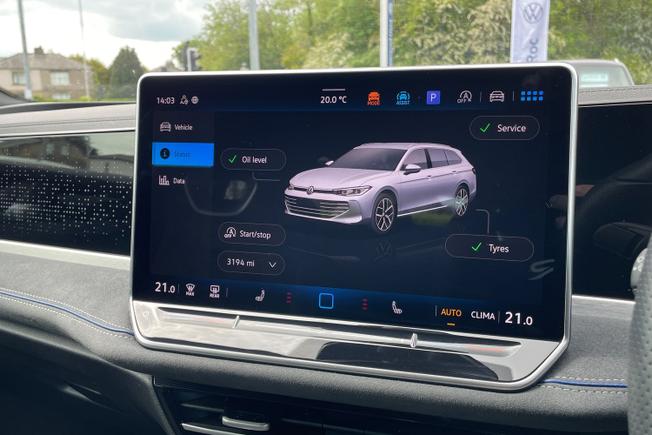 VOLKSWAGEN Passat Photo 24