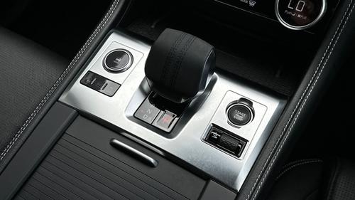 Jaguar F-PACE Photo autoimg-46baf7b7d5d122af151c8b03c685d347b50d6dd3.jpg