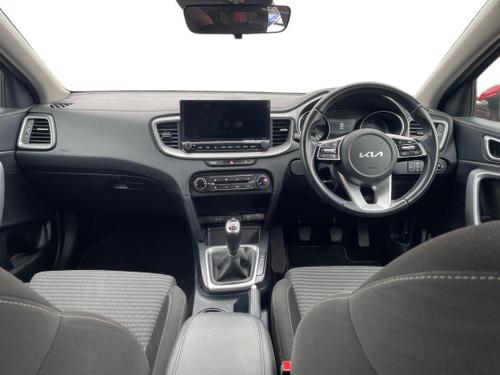 Kia XCEED Photo autoimg-46bd0c2a3d6715a1a19cd2543d8874e3c8d22e39.jpg