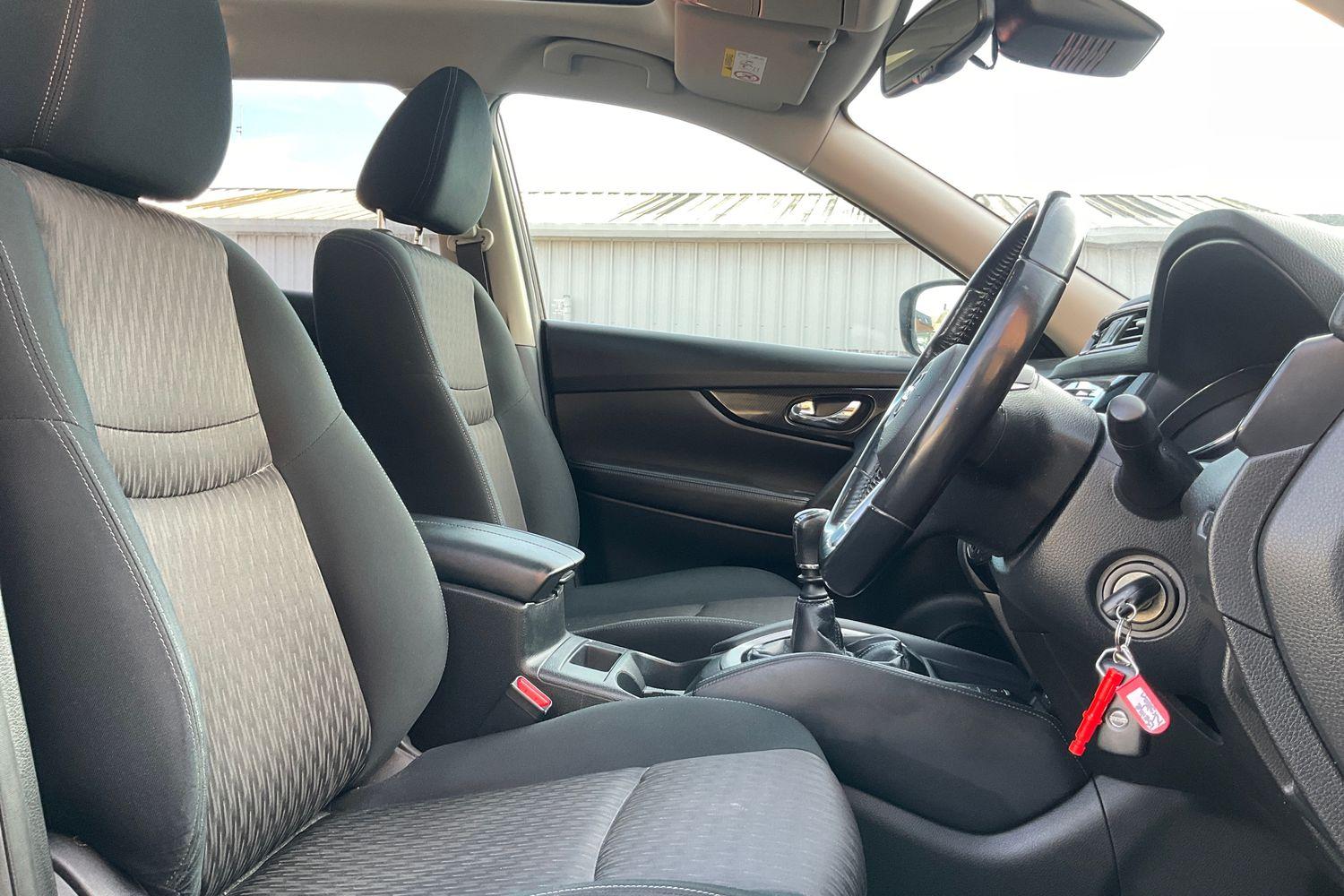 Nissan X-TRAIL Photo 16