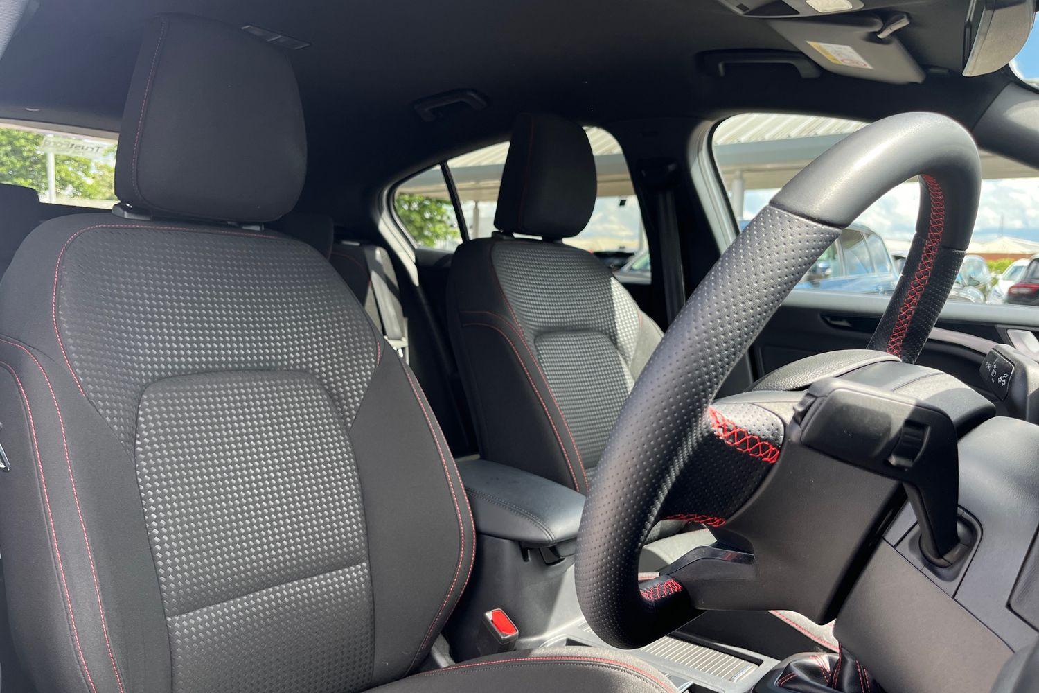 Ford Focus Photo 16