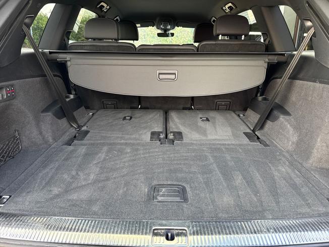 AUDI Q7 Photo 12