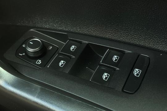 Volkswagen Polo Photo autoimg-46c539da2e600272f53944216247fb2b728506c9.jpg